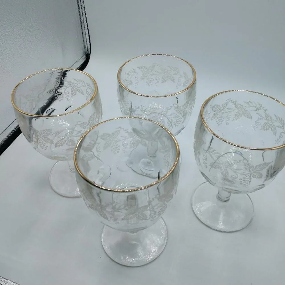 Bartlett Collins Decoration 806 Clear with Gold Trim. Lovely Etched Grape Vine